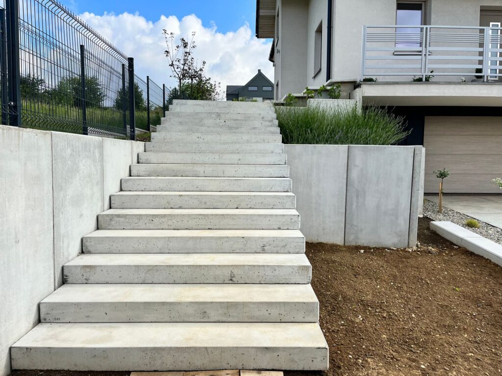 Betonowe stopnie schodowe